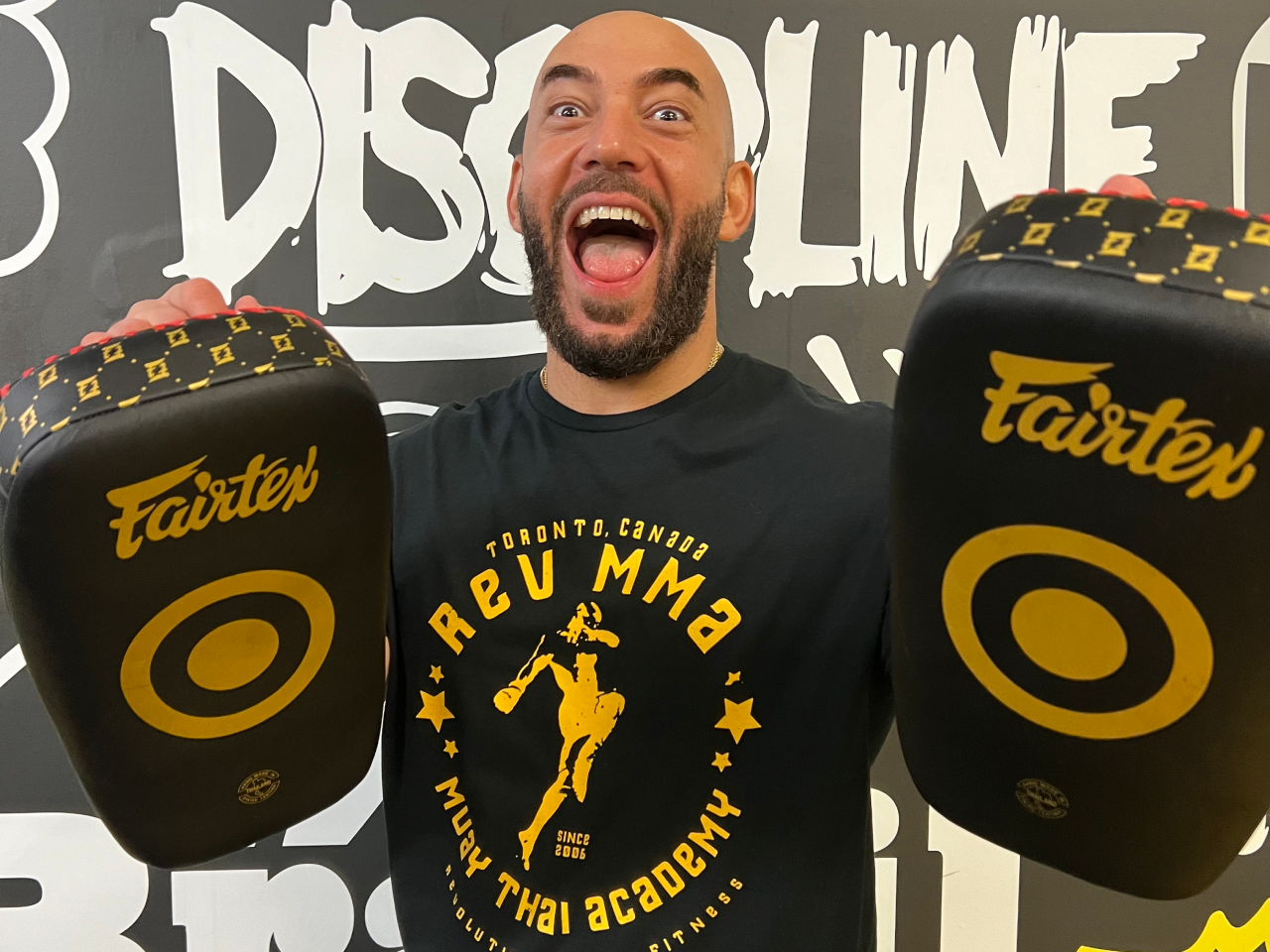 muay thai coach hovig